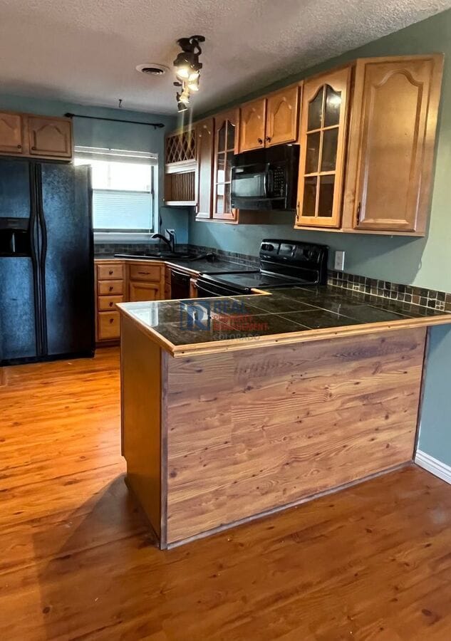 property at 225 E 8th Ave