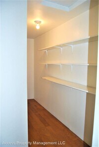 203 E Seventh St photo'