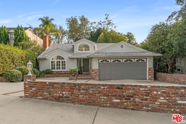 10384 Northvale Rd in Los Angeles, CA - Building Photo - Building Photo