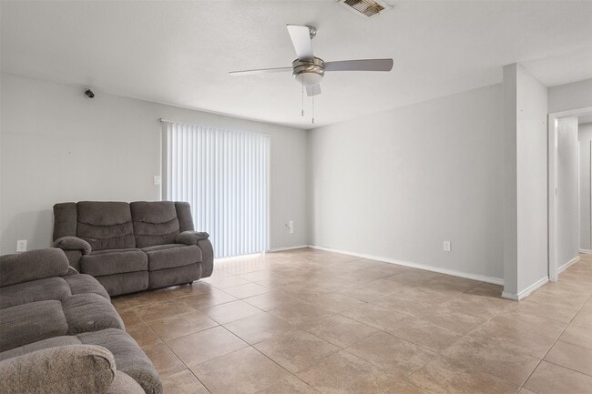 8632 Brock Park Blvd in Houston, TX - Building Photo - Building Photo