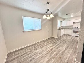 713 Cindy Ln in Grand Prairie, TX - Building Photo - Building Photo