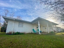 415 Romana in Pensacola, FL - Building Photo