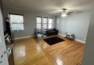 2958 N Washtenaw Ave in Chicago, IL - Building Photo - Building Photo