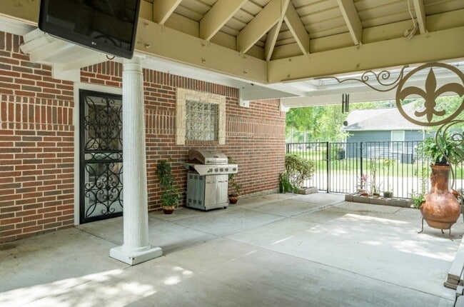 property at 11955 Silver Leaf Ct