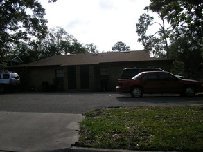 3717 SW 28th Ter in Gainesville, FL - Building Photo - Building Photo