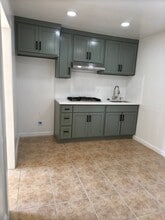 715 N Brown St in Hanford, CA - Building Photo - Building Photo
