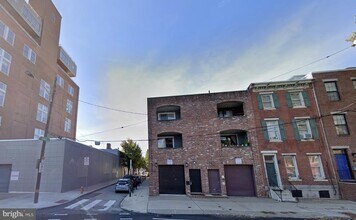 1012 S 11th St in Philadelphia, PA - Building Photo - Building Photo