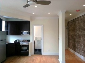 1215 Myrtle Ave in Brooklyn, NY - Building Photo - Building Photo