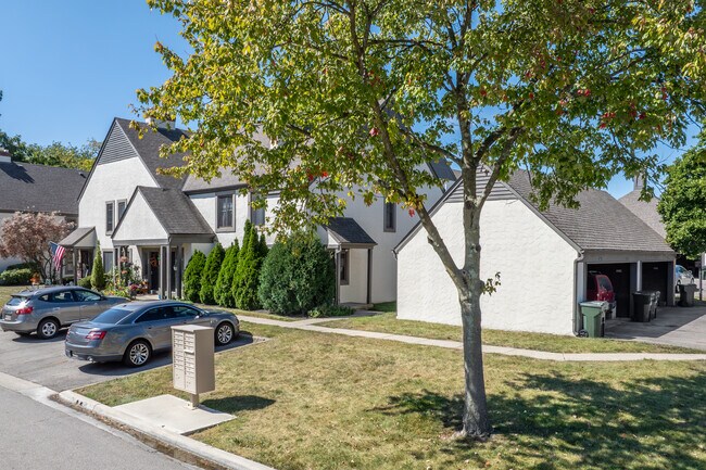 Turkey Run Village in Dublin, OH - Building Photo - Building Photo