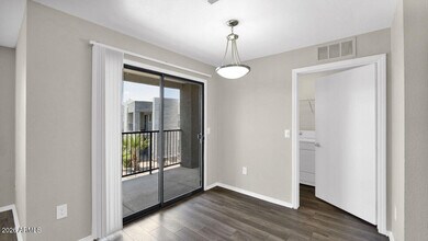 5611 S 32nd St in Phoenix, AZ - Building Photo - Building Photo