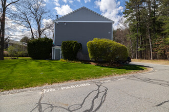 Winding Brook Estates in Dracut, MA - Building Photo - Building Photo