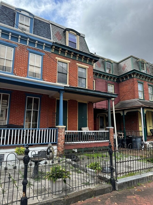 112 Linden St in Camden, NJ - Building Photo - Building Photo