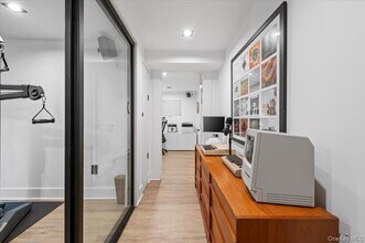 94 Hands Creek Rd in East Hampton, NY - Building Photo - Building Photo