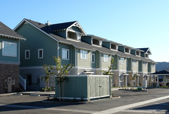 593 Avenue Of Flags in Buellton, CA - Foto de edificio - Building Photo