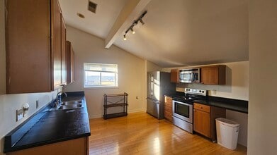 635 Kress Aly, Unit 4 in Cincinnati, OH - Building Photo - Building Photo