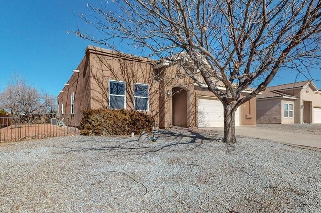 2201 Via Sonata Rd SE in Rio Rancho, NM - Building Photo - Building Photo