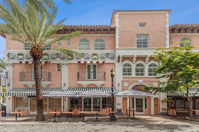 405 Española Wy in Miami Beach, FL - Building Photo - Building Photo