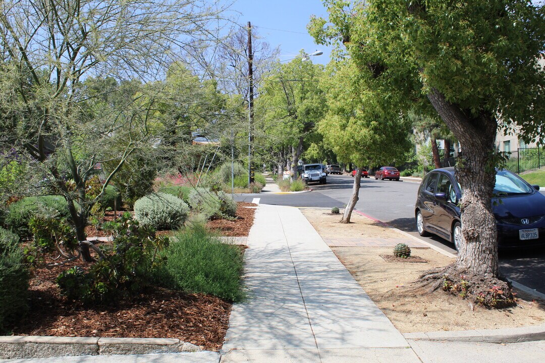 1507 Wesley Ave in Pasadena, CA - Building Photo