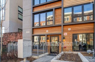 1460 Belmont St NW in Washington, DC - Building Photo