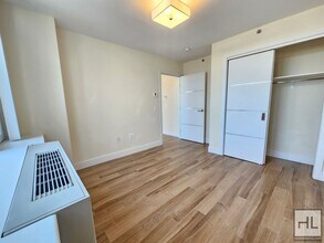 1-Bedroom with Huge Private Terrace – Mode in Queens, NY - Building Photo - Building Photo