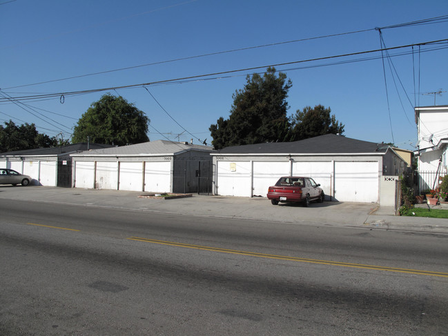 7001-7007 Walker Ave in Bell, CA - Building Photo - Building Photo