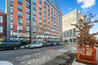8 Vanderbilt Ave in Brooklyn, NY - Foto de edificio - Building Photo
