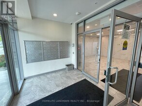 246-246 Lester St in Waterloo, ON - Building Photo - Building Photo