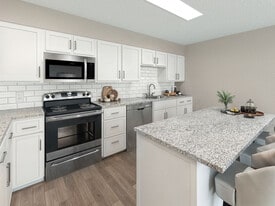 Vetra Hurstbourne in Louisville, KY - Building Photo