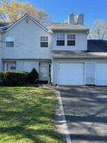 404 Sara Cir in Port Jefferson Station, NY - Building Photo
