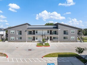 1326 Prairie Dr in Bryan, TX - Building Photo - Building Photo