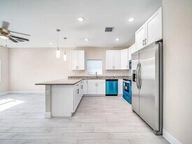 2714 Nokomis Ave in West Palm Beach, FL - Building Photo