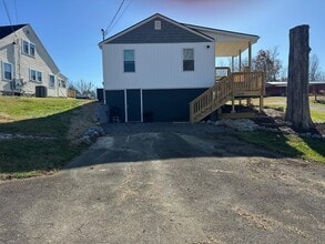 1468 Bristol Caverns Hwy in Bristol, TN - Building Photo - Building Photo