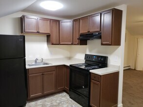 7 Broad St, Unit 3 in Florence, NJ - Foto de edificio - Building Photo