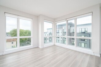 16 Bennett St, Unit 512 in Jersey City, NJ - Building Photo - Building Photo