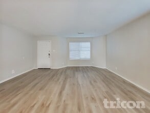 6214 Meandering Trail in Converse, TX - Building Photo - Building Photo