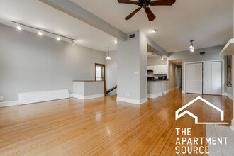 2835 N Ashland Ave, Unit 2 in Chicago, IL - Building Photo - Building Photo