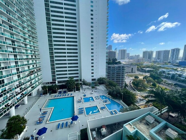 property at 1900 N Bayshore Dr