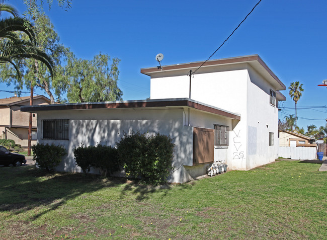 397 Del Mar Ave in Chula Vista, CA - Foto de edificio - Building Photo