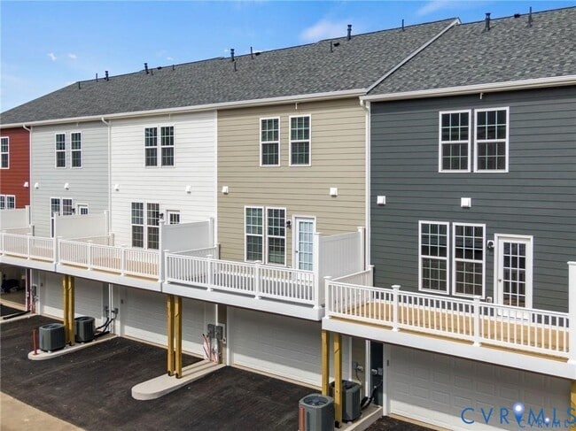 13800 Village View Dr in Midlothian, VA - Building Photo - Building Photo
