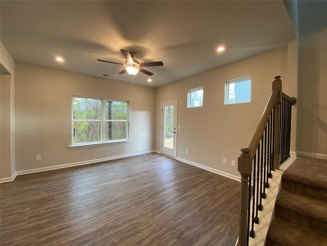 634 Collington Cir in Dalton, GA - Foto de edificio - Building Photo