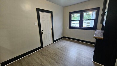 52-56-56 Rowland Ave in Mansfield, OH - Building Photo - Building Photo