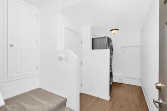 8055 165th Ln NE in Redmond, WA - Building Photo - Building Photo