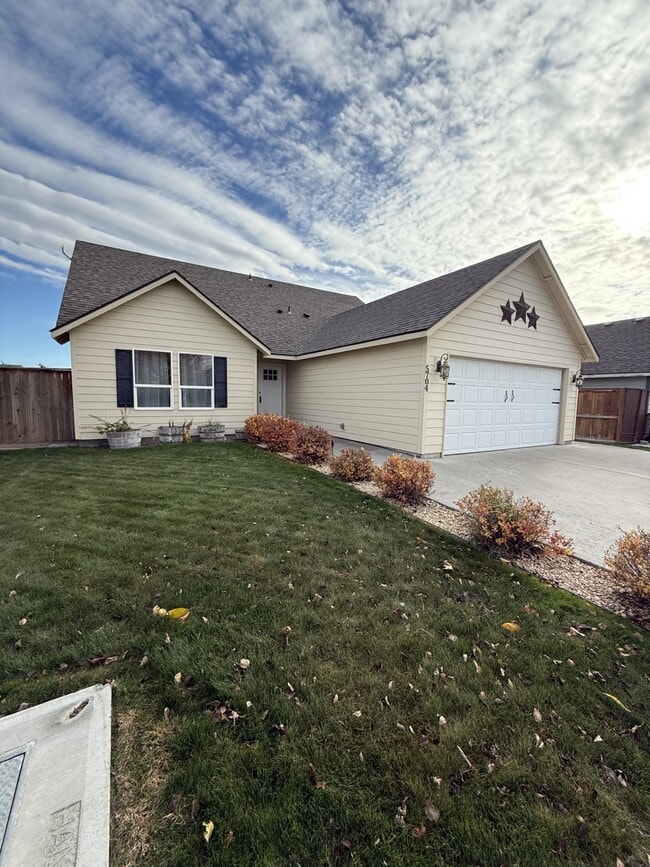 5704 Taft Dr in Pasco, WA - Building Photo - Building Photo