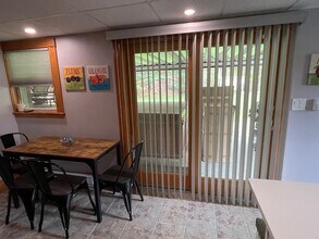 25 Winsor Rd, Unit Unit 2 Apartment in Billerica, MA - Foto de edificio - Building Photo