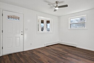 20916 Pinecrest St in Taylor, MI - Foto de edificio - Building Photo