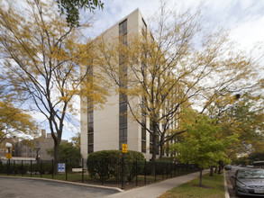 Morningside Court in Chicago, IL - Building Photo - Building Photo