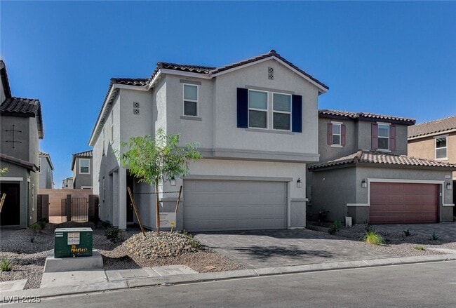 8159 Guadiano Ave in Las Vegas, NV - Foto de edificio - Building Photo