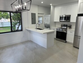 4471 SW 1st St in Coral Gables, FL - Building Photo - Building Photo