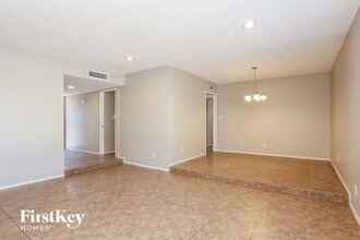 4054 W Mission Ln in Phoenix, AZ - Foto de edificio - Building Photo