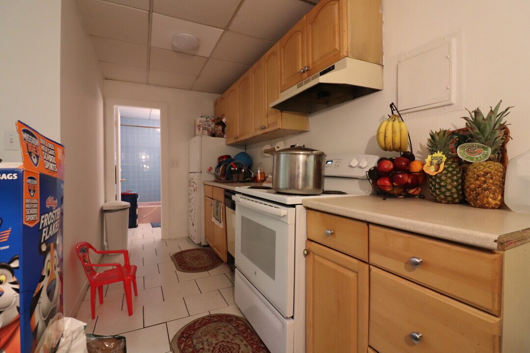 130 Babcock St in Brookline, MA - Building Photo